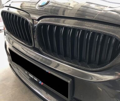 Карбоновая решетка радиатора для BMW M5 F90 и G30