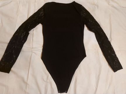 Черное боди Cropp с кружевными рукавами