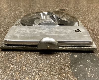 Непонятно что с аммонитом