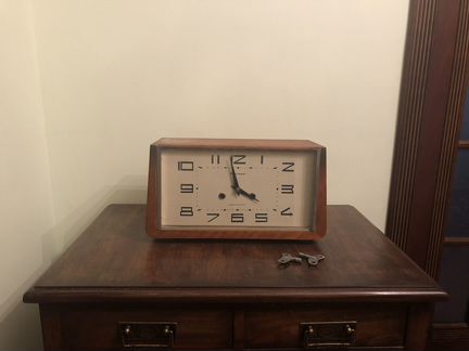 Кабинетные Настольные часы Янтарь с боем СССР