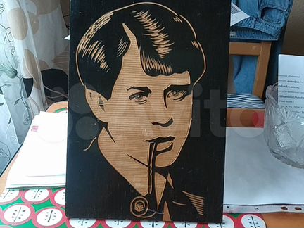 Портрет Есенина. Резьба по дереву