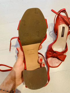 Босоножки Uterque