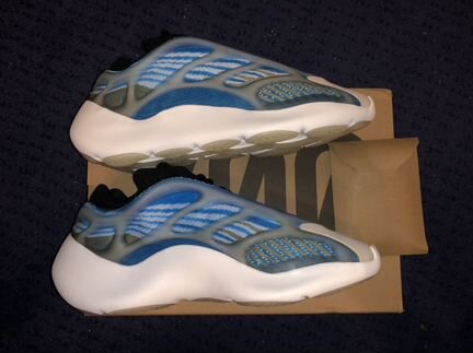 11US Adidas Yeezy 700 V3 Arzareth