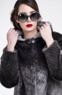 Оригинальная шуба из эко меха от дизайнера