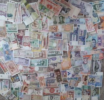 100 банкнот стран мира коллекция