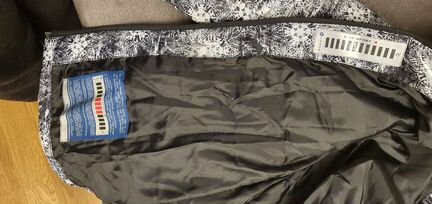 Продаётся зимняя куртка Luhta для девочки