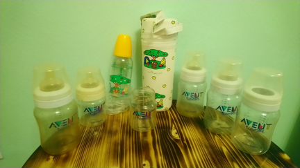 Бутылочки Avent и кенгуру-переноска