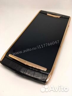 Vertu Signature Touch Fluted Black Crocodil