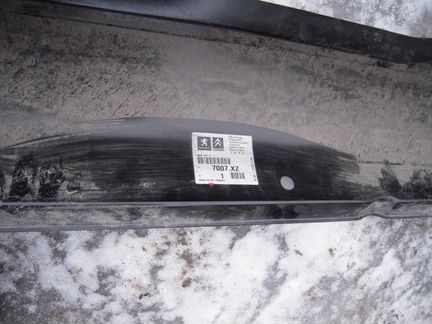 Порог правый ситроен берлинго 7007XZ