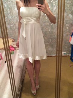 Новое платье можно на свадьбу или выпускной