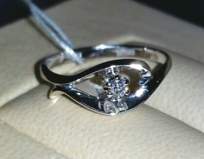 Кольцо золотое с бриллиантом (Россия)