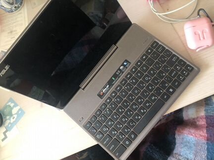 Планшет Asus с клавиатурой