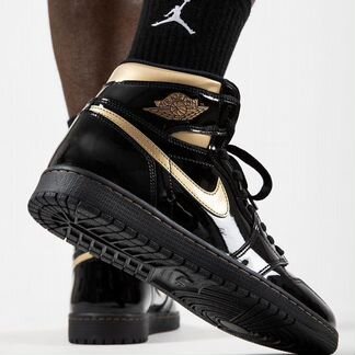Air Jordan 1 High Retro Black & Gold