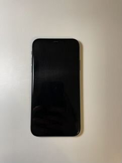 Телефон iPhone 11