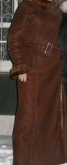 Дубленка б/у, длинная, с ремнём