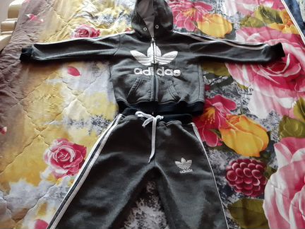 Спортивный костюм адидас