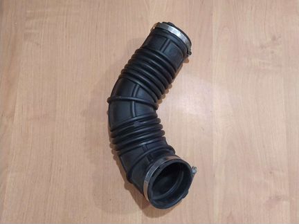 Патрубок воздушного фильтра бу Шевроле Круз1.8