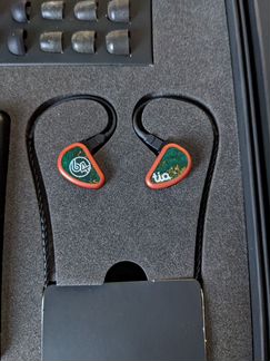 64 audio Tia Fourte