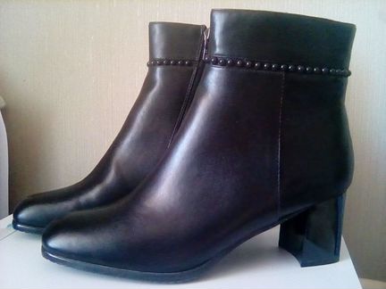 Сапожки новые р.39-40