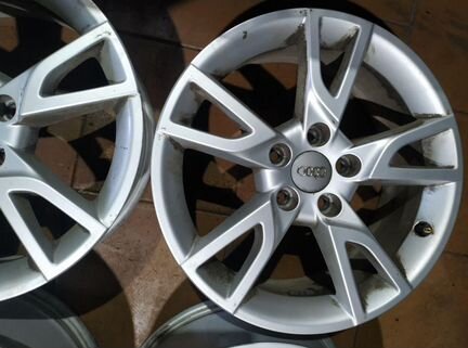 Диски бу оригинал R17 Y на Audi