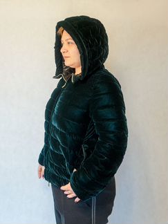 Куртка женская темно-зеленая Emme Marella