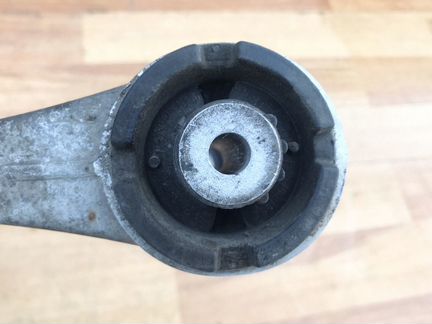 Рычаг передний правый верхний Mercedes W213 W205