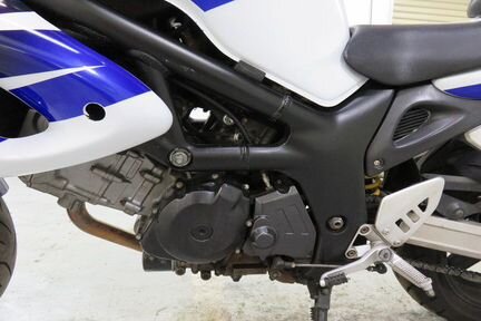 Suzuki SV400
