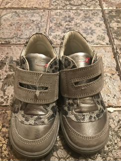 Кроссовки новые для девочки 24 р Primigi Италия