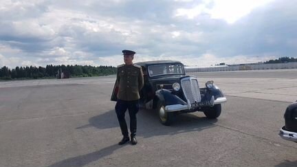 Ретро автомобили на праздник