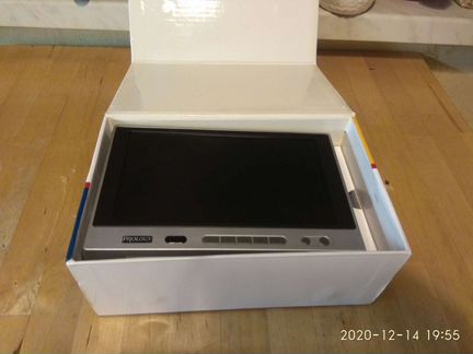 Продается цветной переноснойтелевизор TFT ЖК-экран