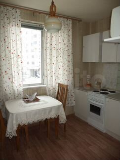 1-к квартира, 38 м², 2/10 эт.