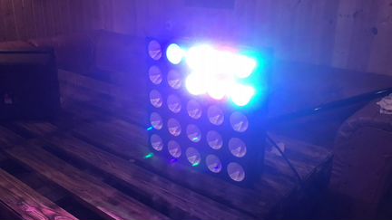 Involight Matrix 559 светодиодный прожектор