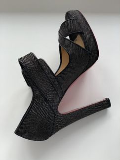 Туфли Christian Louboutin