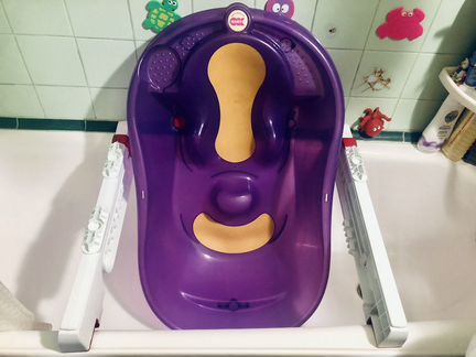 Ванночка для купания с подставкой