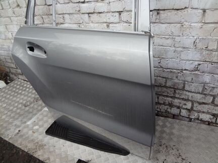 Дверь задняя правая x166 GLS