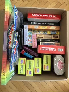 Много игрушек