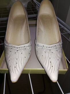 Туфли белые