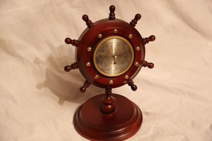 Метеостанция, барометр деревянный штурвал