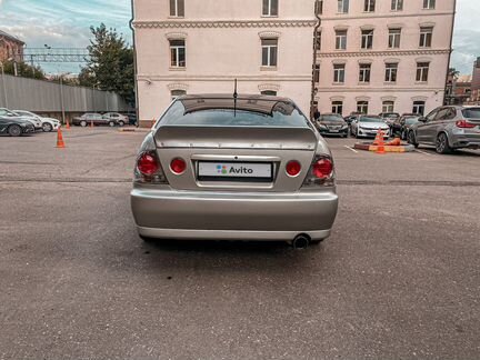 Toyota Altezza 2.0 AT, 2000, 310 000 км