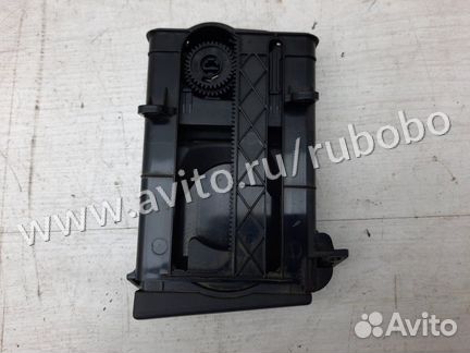 Подстаканник левый Toyota Auris E15 1zrfe 2008