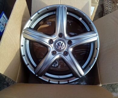 На Т5 Мультивeн диски R17 5*120 D65.1(Россия)