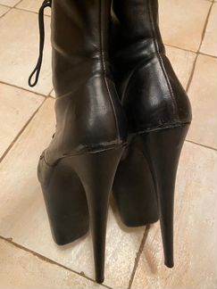 Ботильоны стрипы