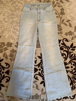 Джинсы светлые