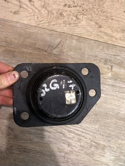 Опора двигателя space star 1.8 Gdi 4G93