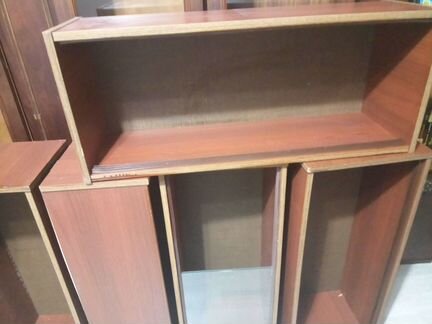 Книжные полки со стеклом