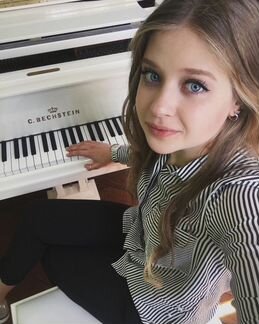 Уроки игры на фортепиано, сольфеджио