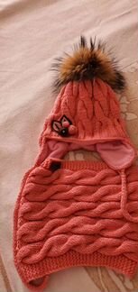 Шапка с натуральным помпономи снуд