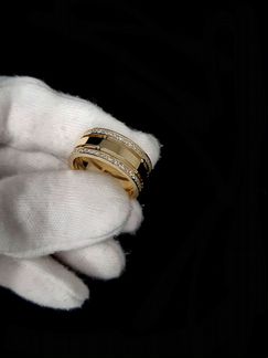 Золотое кольцо с бриллиантами