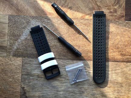 Белый ремешок для Forerunner 220/235/620/735xt