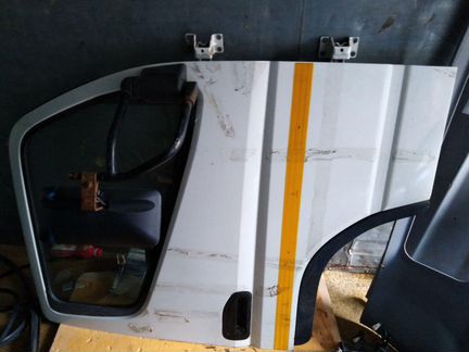 Дверь левая правая Фусо MK714074